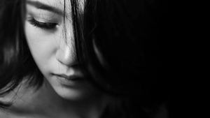 Nu ești singura femeie din viața lui, dacă face asta! Gesturile la care trebuie să fii atentă, dacă vrei "să-l prinzi cu mâța-n sac".