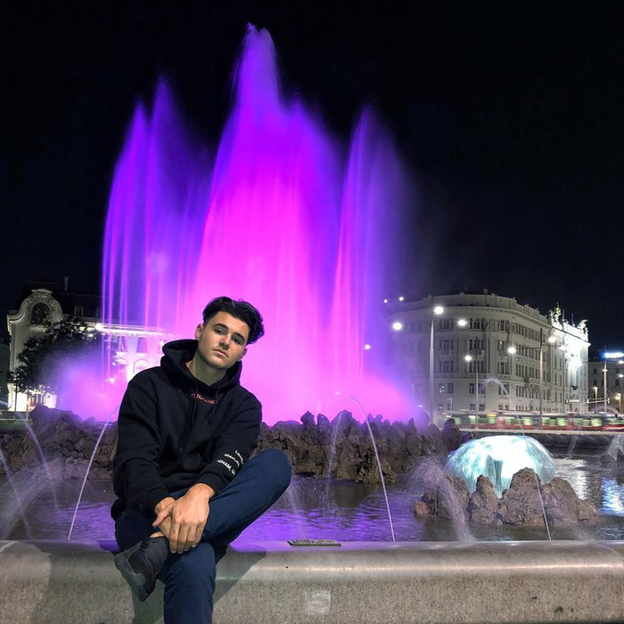 Mario Fresh a primit cadou un Ferrari înainte să plece la “Exatlon”!? Andreea Esca tocmai a aflat