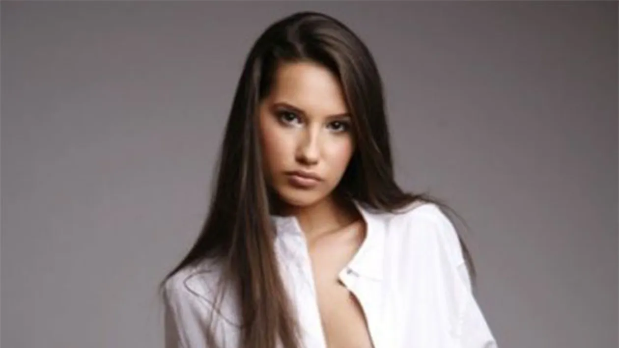 Misiune noua pentru asistenta lui Artene! Raluca Potecaru va prezenta stirile mondene la CANCAN TV, la Acasa TV!