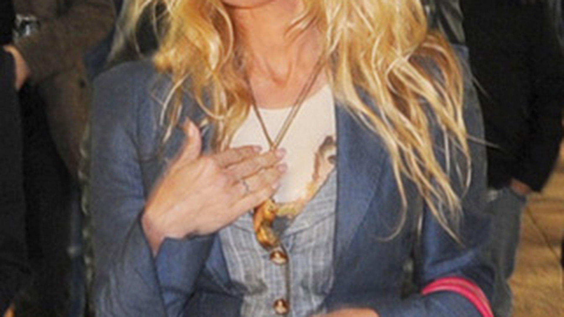 Pamela Anderson a facut cumparaturi intr-un bazar din Istanbul