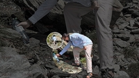 Marcel, din nou pe „apa zâmbetului”. După ce s-a spălat în baltă din Capitală, concurentul de la Insula Iubirii a schimbat „sursa”