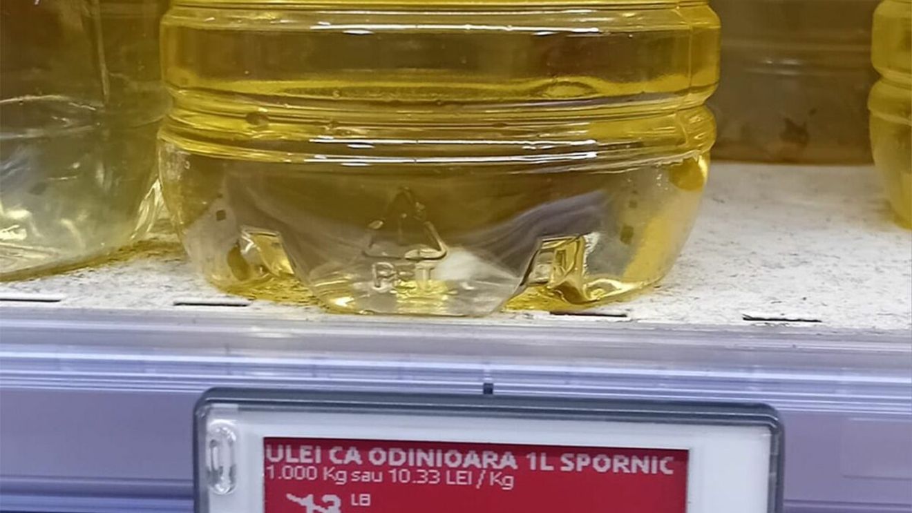 Câți lei a ajuns să coste o sticlă de ulei în Carrefour acum, după plafonarea adaosului comercial
