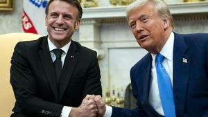 De ce l-a întrerupt Emmanuel Macron pe Donald Trump: "Ca să înțelegeți ..."