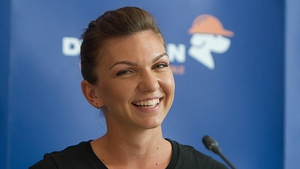 Ce cadou a primit azi SIMONA HALEP! Fanii s-au gândit repede la SMILEY când l-au văzut: "Ups..."