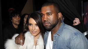 Kim Kardashian si Kanye West au reusit sa-si transforme fiica de doar 13 luni in MODEL! Vezi cum a pozat North West
