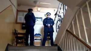 Amendă de la 500 la 1500 de lei pentru cei care stau la bloc și ignoră această regulă. Ce prevede legea