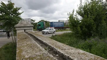 Scandal pe santierul Catedralei Mantuirii Neamului! S-a lasat cu sechestrari si a fost nevoie de interventia politiei!