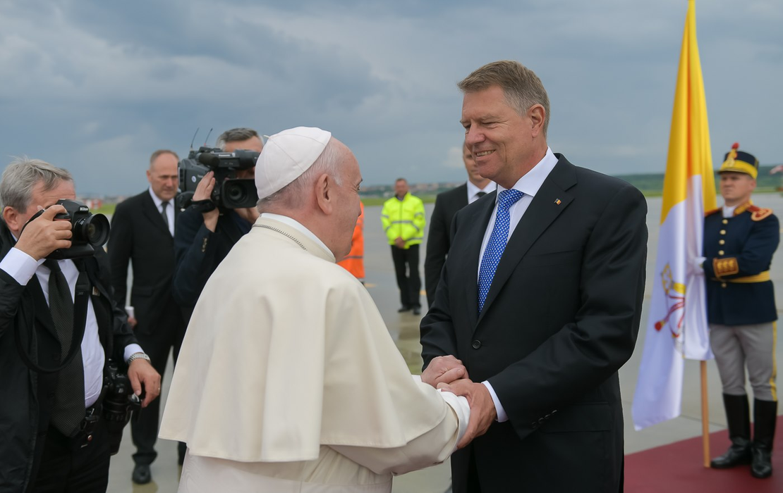 Noua declarație de avere a lui Klaus Iohannis. Cât de mult s-au rotunjit sumele din conturile președintelui României, dar și cele ale soției sale, Carmen Iohannis