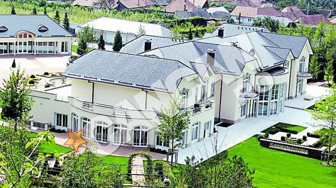 Domeniul de la Oituz al omului de afaceri Costel Casuneanu, raiul pe pamant! Palatul "Regelui asfaltului"