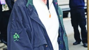Michael Douglas se simte mai bine