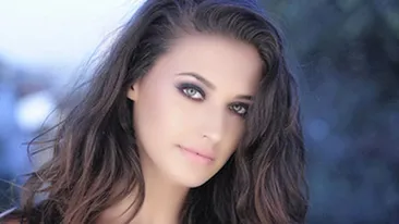 Antonia se lansează in afaceri! Solista îşi lansează o colectie de haine imprimate cu propriul chip