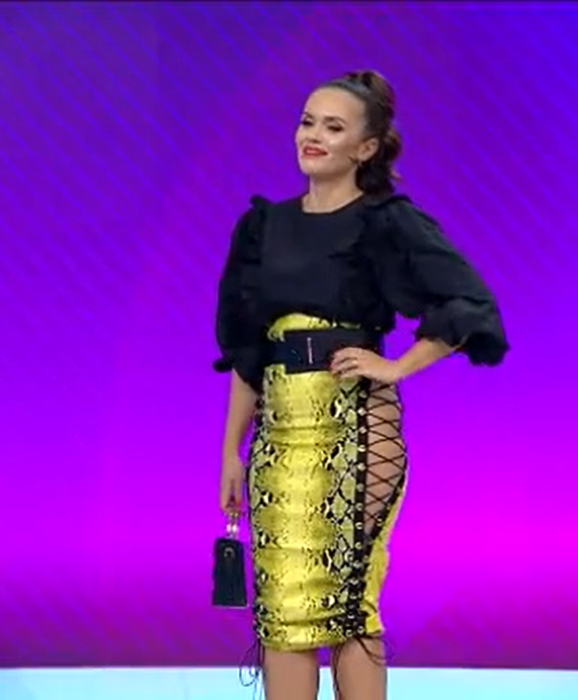 Cristina Șișcanu a apărut fără chiloți la Bravo, ai stil! Celebrities! Reacție șoc: “Îl faci de râs pe soțul tău”