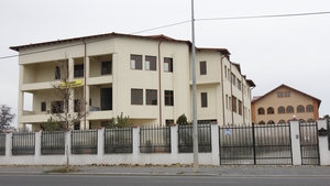 Probleme la Cocosatu'? "Palatul micilor", ridicat de patron inainte sa se sinucida, scos la vanzare pentru 1,5 milioane de euro!