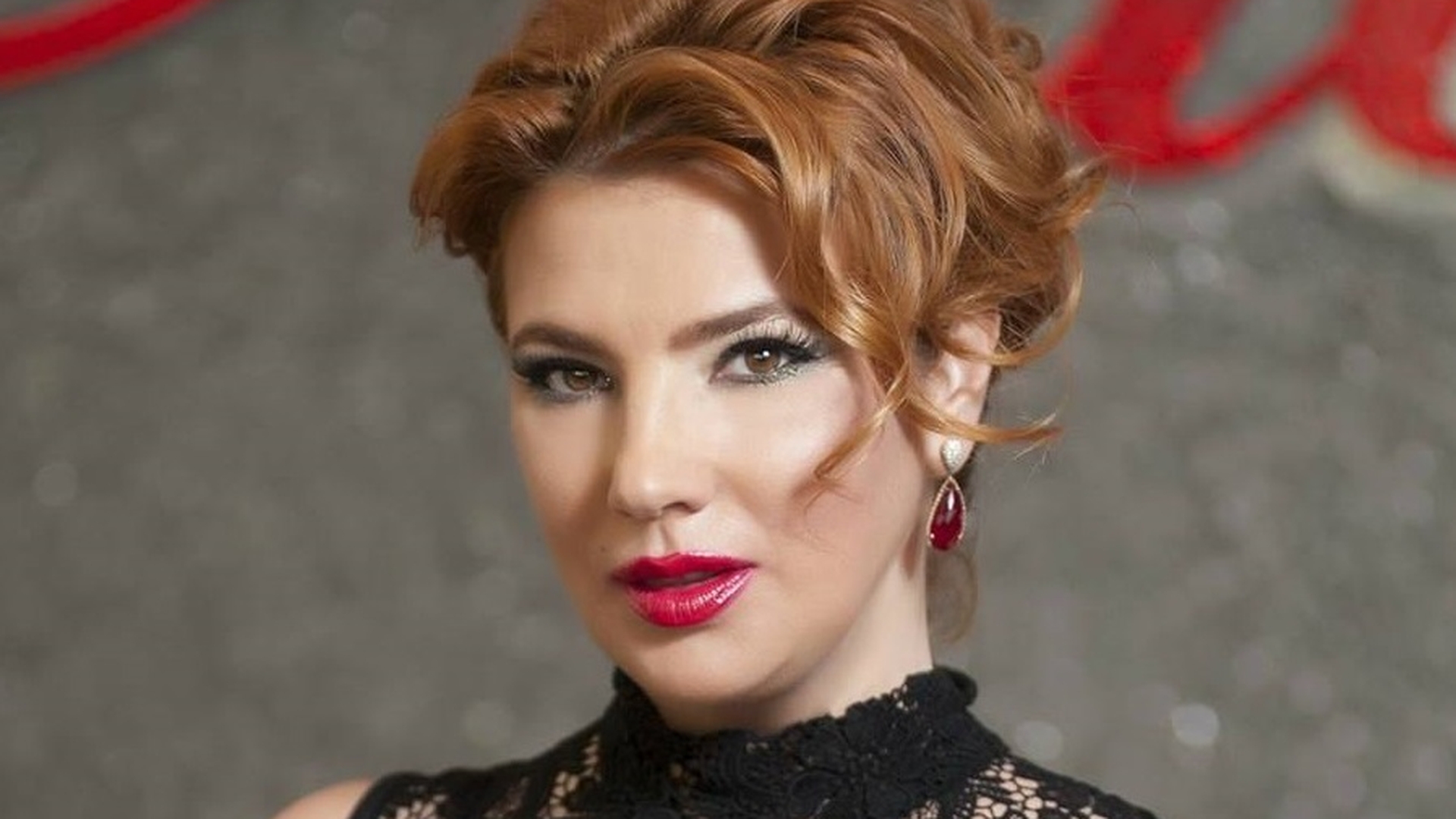 Mihaela Borcea şi-a făcut bagajele şi a plecat din Bucureşti