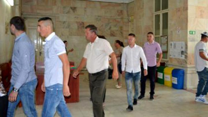 Au fost puși în libertate șase dintre cei șapte violatori din Vaslui