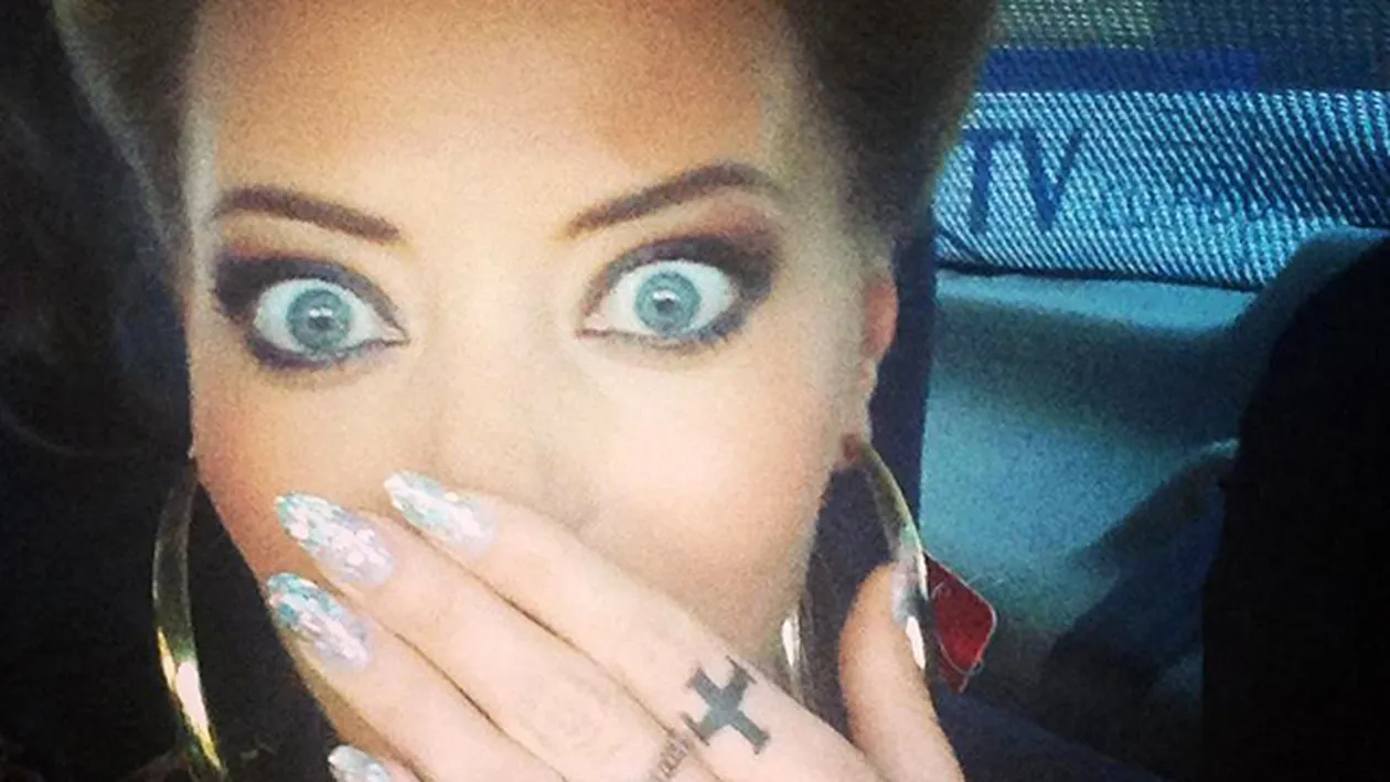 Delia Matache, mai sexy ca niciodata! Si-a pozat sanii si fundul in cel mai erotic mod cu putinta