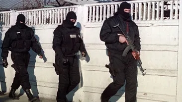 Perchezitii in Timis si Caras-Severin in cazul unei grupari specializate in infractiuni cu violenta
