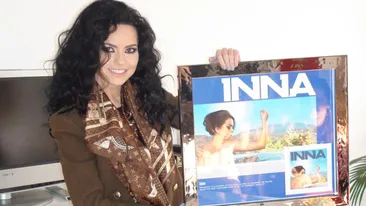 Inna si-a luat fite de vedeta! Poarta o esarfa Louis Vuitton de cateva sute de euro - Vezi cum a asortat-o si daca ii sta bine