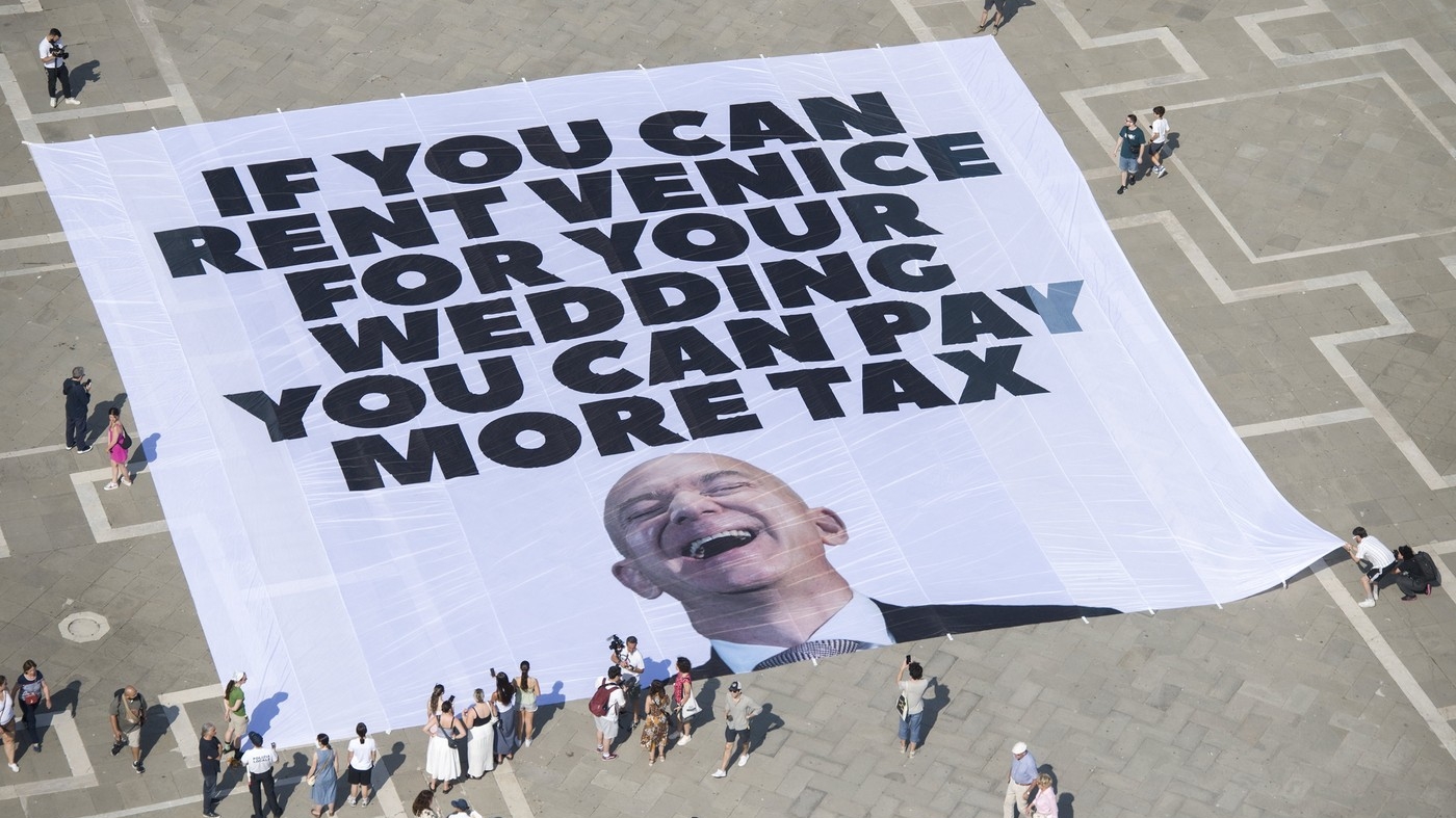 Jeff Bezos și pregătirile pentru "nunta secolului" de la Veneția au stârnit mânia locuitorilor: "Dacă poți închiria Veneția pentru nunta ta..."