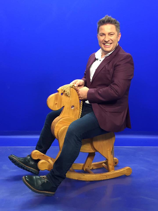 Moment hilar la finala ‘’Românii au talent’’! Pavel Bartoş a căzut în direct