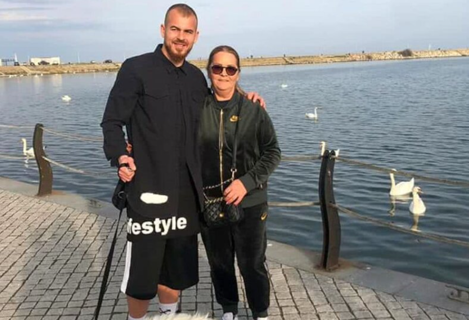 Denis Alibec și mama lui, Emilia Stroe/ Foto: Instagram