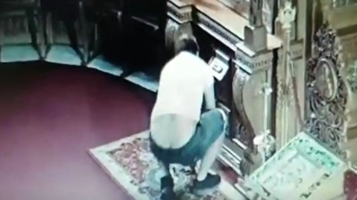 A fost condamnat la închisoare pentru că a spart cuta milei dintr-o mănăstire. Ce a făcut cu banii furați