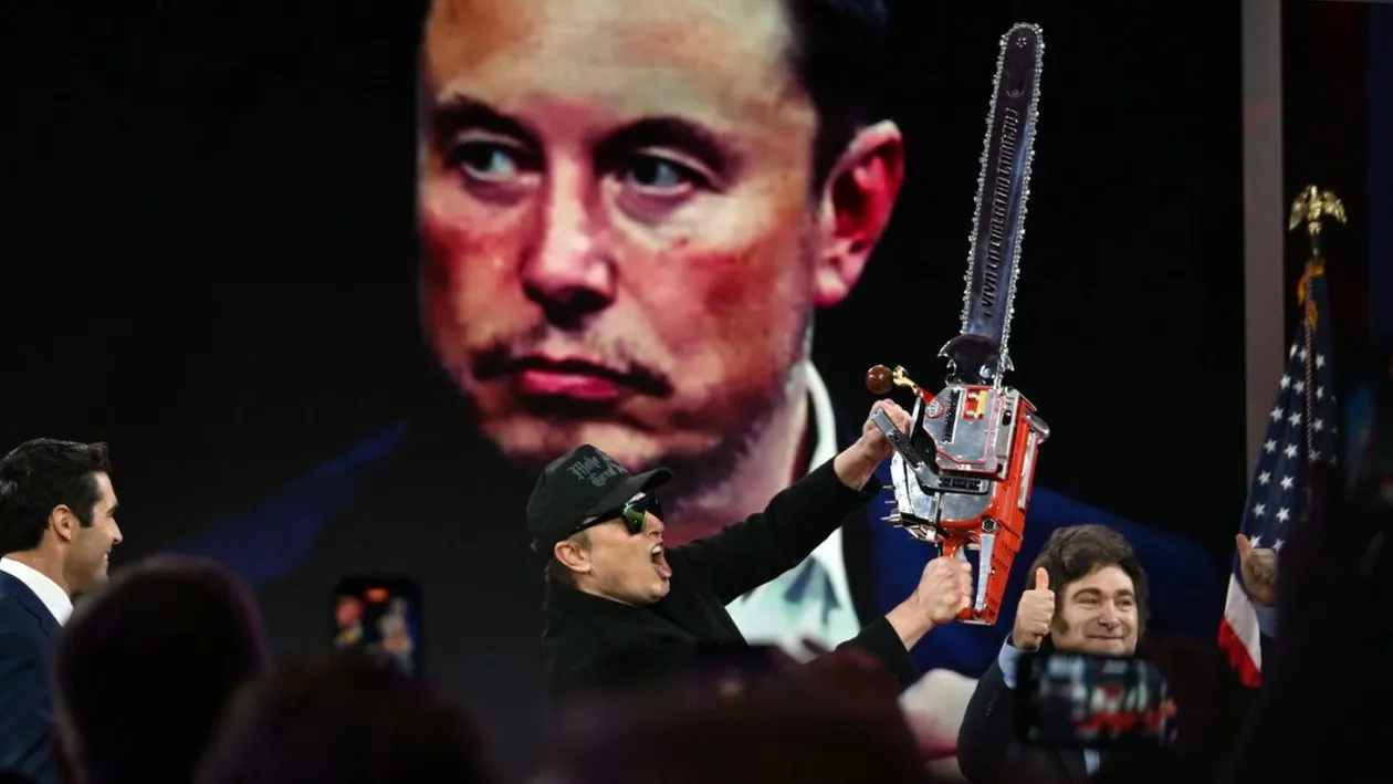 Elon Musk, dat în judecată de mii de oameni din Statele Unite. Cu ce i-a înfuriat miliardarul pe bugetarii din America