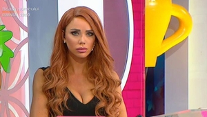 Bianca Drăguşanu şi-a schimbat radical look-ul! A venit supărată în emisiune şi...:„Vă bat cu mătura”