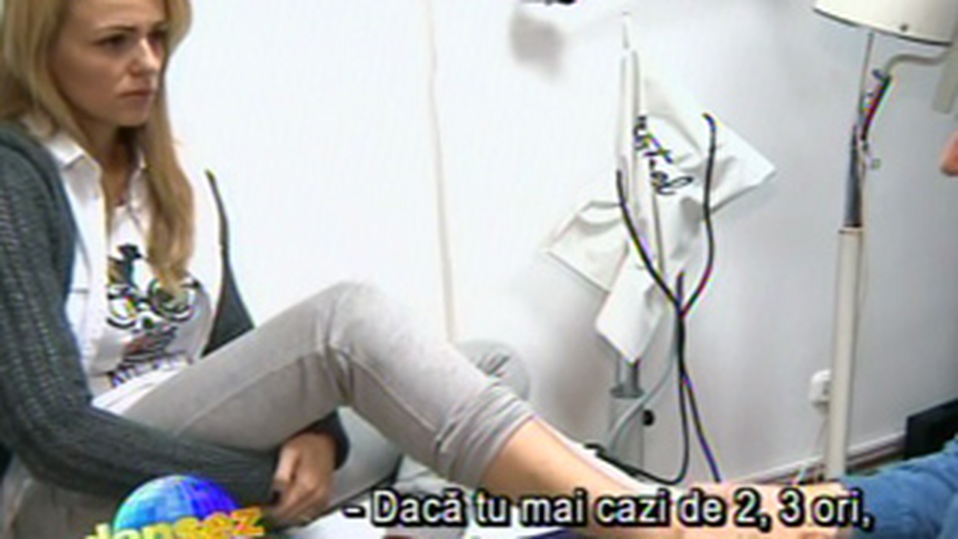 VIDEO Catrinel Sandu s-a accidentat la piciorul drept la "Dansez pentru tine"! Medicul o ameninta cu operatia!