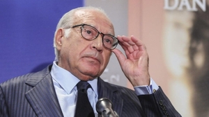 Dan Voiculescu, apariție fabuloasă în straie de preot: ”Credința în Dumnezeu ne poate...”