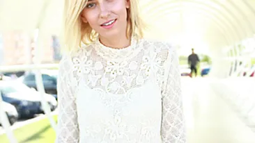 Dana Rogoz a ajuns in India! E foarte greu sa va descriu in cuvinte care e atmosfera de aici