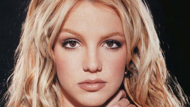 Britney Spears a pierdut lupta cu greutatea! Cântăreaţa s-a îngrăşat si e plină de celulită. Imaginea care dovedeste asta