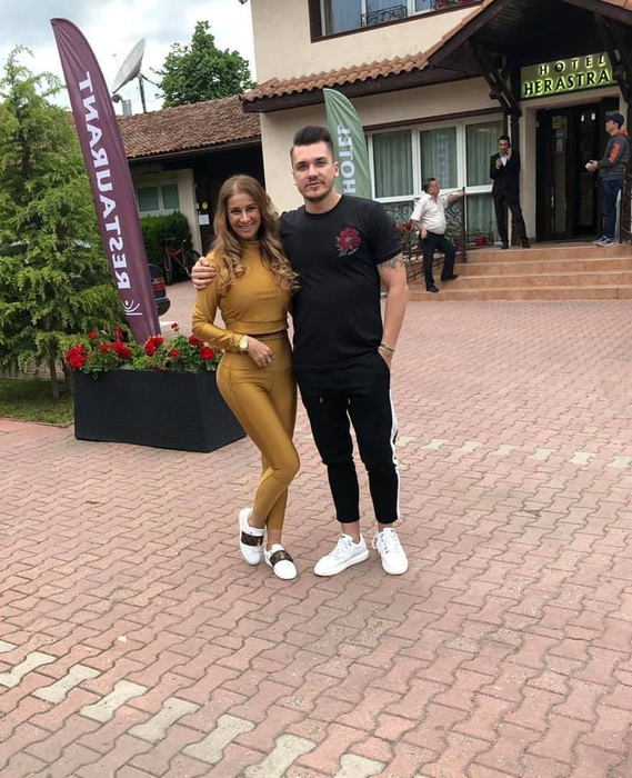 Andreea Tonciu se mândrește cu noua mașină! Câți bani a plătit pentru bolid de lux