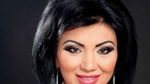 Adriana Bahmuţeanu, apariţie de senzaţie la un eveniment monden! Rochia cu decolteu adânc a atras privirile tuturor