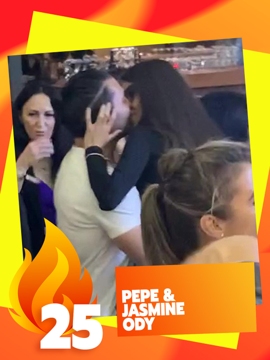 Preludiu în drum spre casă! TOP SEXY-VEDETE care nu au mai avut răbdare! 69 de imagini incendiare