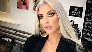 Gestul obscen făcut de Loredana Chivu, în social media. Fosta asistentă TV a fost aspru criticată de fanii săi