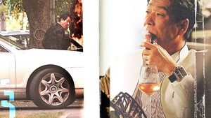 Chinezul ”Ion”, expulzat din România, s-a întors în forță: L-am filmat cu Bentley, pipă și ceas din aur!