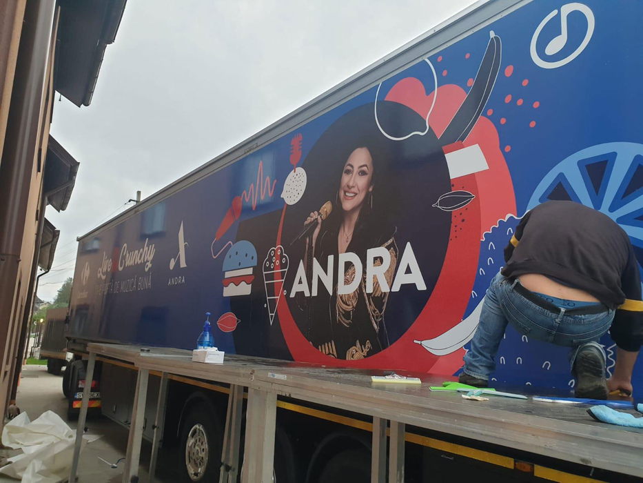 Careffour i-a pus la dispoziție Andrei inclusiv un camion personalizat