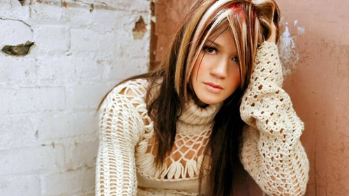 Cantareata Kelly Clarkson s-a casatorit. Ceremonia a avut loc weekendul trecut