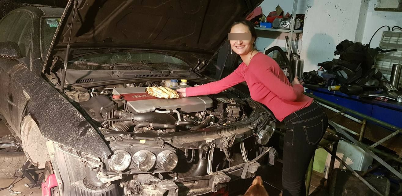 Șoferița din Arad care a plonjat în lac era pasionată de mașini, viteză și drifturi
