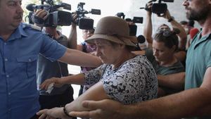 Soția lui Gheorghe Dincă a dezvăluit ce s-a întâmplat în beciul din Casa Groazei: "Mi-a dat o palmă peste faţă şi..."