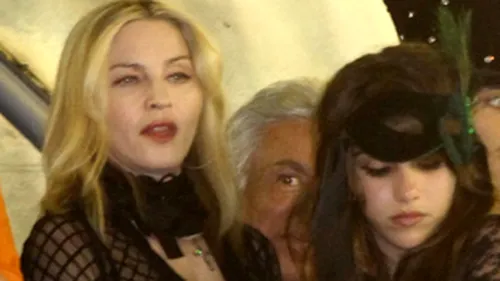 Madonna si fiica ei vor lansa o linie vestimentara pentru copii!