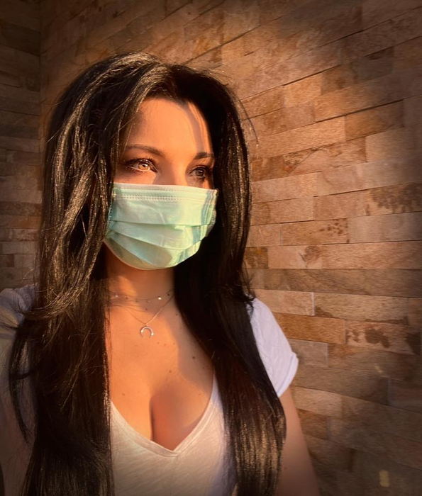Primul job în televiziune pentru Corina Caragea a fost la “Surprize, Surprize”, dar a demisionat după 3 luni. Ce i-a spus Andreea Marin, fosta ei șefă, înainte să plece