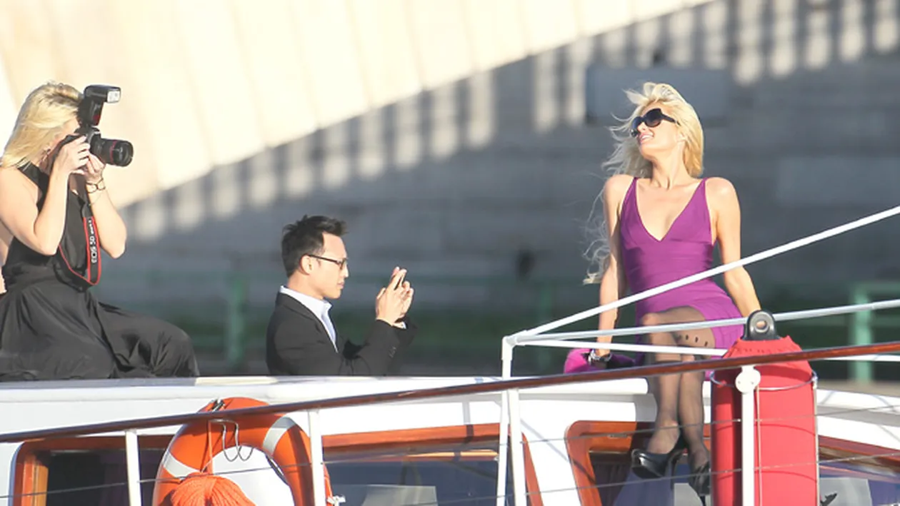 Ce viata pe Paris Hilton! Vacanta pe iahtul unui miliardar