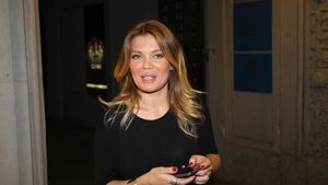 Dupa ce a dat nas in nas cu Ciprian Marica la o petrecere, a dat bir cu fugitii. Gina Pistol a plecat singura si repede din club!