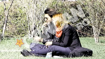 De la procesul cu Dan Petrescu, fosta nevasta a fugit in parc cu iubitul. Dana si Versace, picnic cu ceapa si sendvisuri in centrul Capitalei!