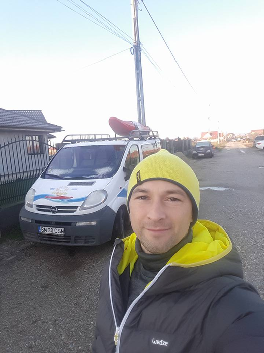 Cu caiacul la plimbare prin oraș