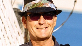 Charlie Sheen a adunat 1 milion de admiratori pe Twitter intr-o singura zi
