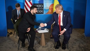 Cum s-a îmbrăcat Volodimir Zelenksi la întâlnirea cu Donald Trump și Nicușor Dan. Toate privirile s-au întors către el