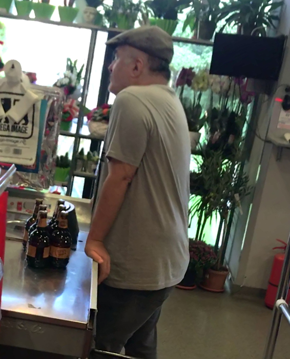 Florin Călinescu a ”vrăjit” o vânzătoare de la supermarket!